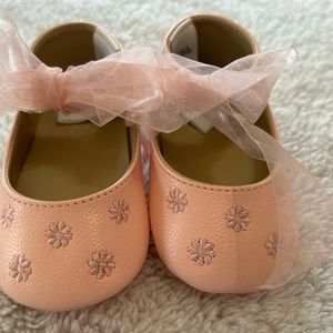 Janie and Jack pink bow flat.